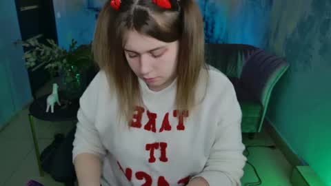 Snapshot of fioramarmoris chatting on 02-09-25, 11:14 fiora online show from 02-09-25, 11:14