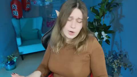 Snapshot of fioramarmoris chatting on 02-16-25, 08:32 fiora online show from 02-16-25, 08:32