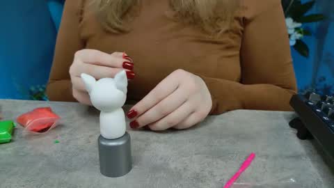 Snapshot of fioramarmoris chatting on 02-16-25, 02:43 fiora online show from 02-16-25, 02:43