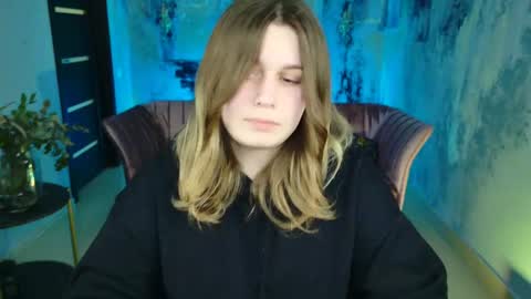 Snapshot of fioramarmoris chatting on 02-27-25, 01:28 fiora online show from 02-27-25, 01:28