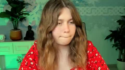 Snapshot of fioramarmoris chatting on 09-11-25, 11:21 fiora online show from 09-11-25, 11:21