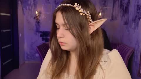 Snapshot of fioramarmoris chatting on 09-13-25, 06:02 fiora online show from 09-13-25, 06:02