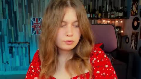 Snapshot of fioramarmoris chatting on 10-17-25, 12:30 fiora online show from 10-17-25, 12:30