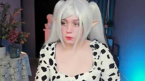 Snapshot of fioramarmoris chatting on 11-16-25, 07:03 fiora online show from 11-16-25, 07:03