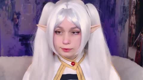 Snapshot of fioramarmoris chatting on 11-29-25, 06:27 fiora online show from 11-29-25, 06:27