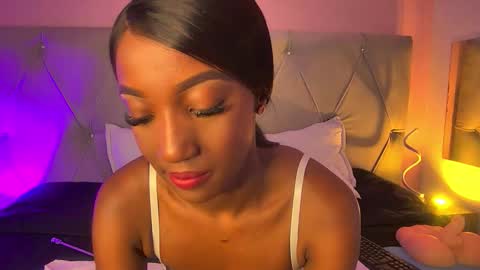 Fiorela Lenin  online show from 09-25-25, 06:55