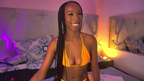 Fiorela Lenin  online show from 11-18-25, 06:45