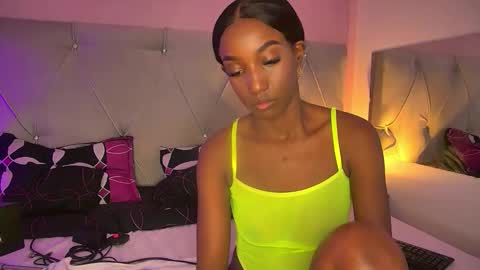 Fiorela Lenin  online show from 05-19-26, 06:36