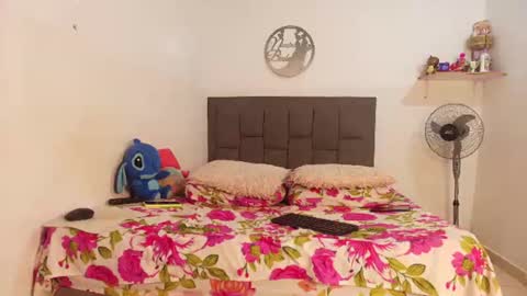 Snapshot of fire_lovex chatting on 06-25-26, 11:26 fire lovex online show from 06-25-26, 11:26