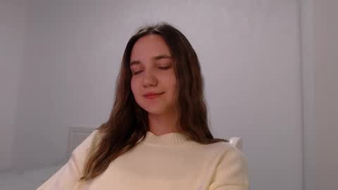 fireflies_fly_ online show from 09-23-25, 07:17