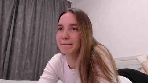 Snapshot of fireflies_fly_ chatting on 11-24-25, 09:03 fireflies_fly_ online show from 11-24-25, 09:03