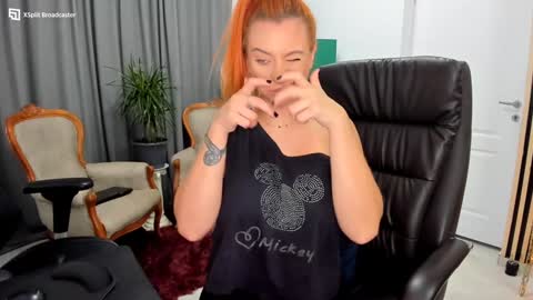 Snapshot of fireflowers_ chatting on 12-07-24, 12:41 Kallisy online show from 12-07-24, 12:41