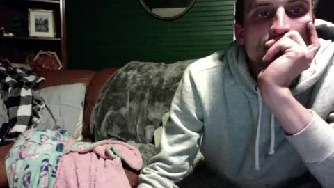 Snapshot of firsttime_freak chatting on 12-17-25, 04:18 FirstTimeFeak online show from 12-17-25, 04:18