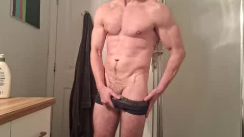 Snapshot of fit_dave_canada chatting on 11-13-25, 12:42 fit_dave_canada online show from 11-13-25, 12:42