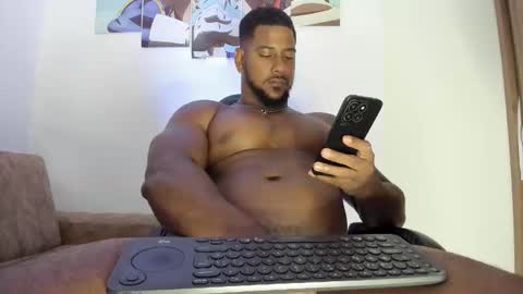 Snapshot of fit_fray chatting on 05-06-26, 03:50 FRAIDER online show from 05-06-26, 03:50