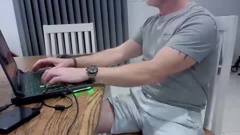 fit_worker online show from 05-04-26, 08:10
