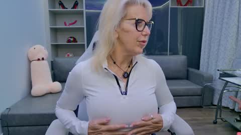 Bianca online show from 02-17-26, 06:58