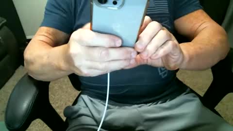 fitguy40 online show from 01-09-26, 10:22