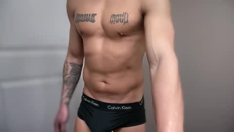 Snapshot of fithornyandtatted chatting on 02-13-26, 04:47 fithornyandtatted online show from 02-13-26, 04:47