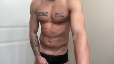 Snapshot of fithornyandtatted chatting on 04-10-26, 05:39 fithornyandtatted online show from 04-10-26, 05:39