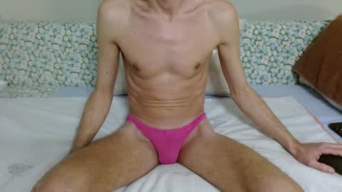 Snapshot of fithotguy90 chatting on 01-22-25, 07:03 Luis online show from 01-22-25, 07:03