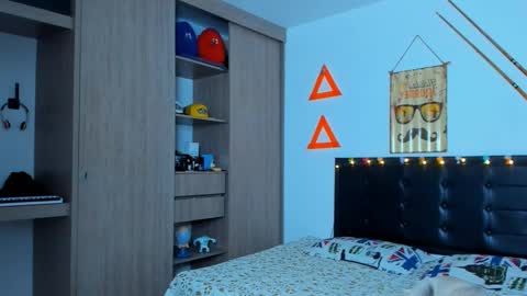 Elias Valencia online show from 02-21-25, 01:11