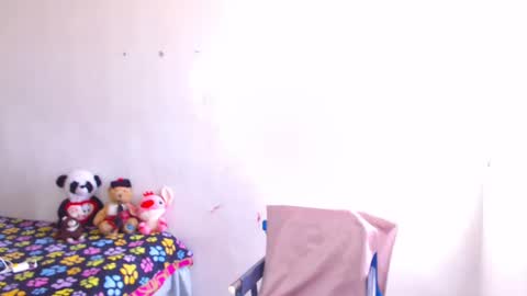 Snapshot of flacats23cm chatting on 02-11-25, 07:27 flats23cm online show from 02-11-25, 07:27