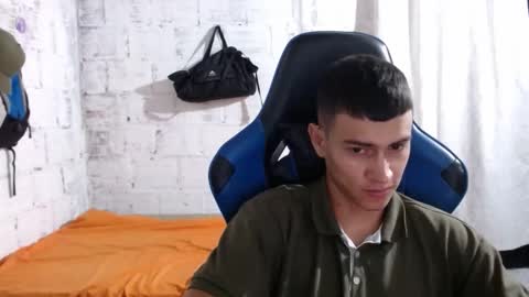 Snapshot of flacolatind chatting on 12-22-25, 08:06 FLACO online show from 12-22-25, 08:06