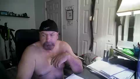 Florida guy online show from 11-29-25, 01:14