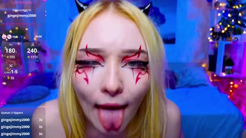 Sophie online show from 01-08-25, 07:24