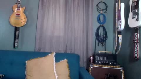 Snapshot of flanneldong chatting on 10-12-25, 07:13 Flannel Dong online show from 10-12-25, 07:13