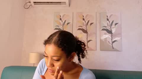 Flavia online show from 04-14-26, 12:22