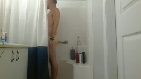 Snapshot of flboyz chatting on 09-28-25, 05:51 The Rain-Bro online show from 09-28-25, 05:51