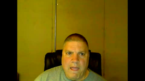 Snapshot of fletch32 chatting on 02-02-25, 03:54 jd online show from 02-02-25, 03:54