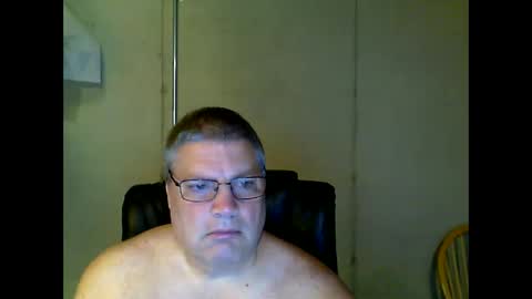 Snapshot of fletch32 chatting on 11-07-25, 03:28 jd online show from 11-07-25, 03:28