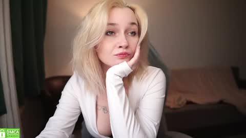 Snapshot of fleurdelisa chatting on 07-05-26, 09:00 Lisa online show from 07-05-26, 09:00