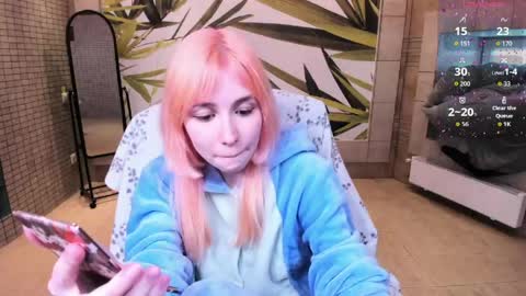 Snapshot of fleximona chatting on 05-24-26, 10:20 FlexiMona online show from 05-24-26, 10:20