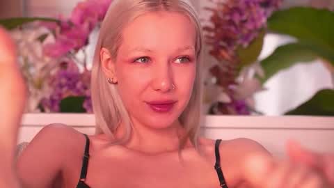 Snapshot of flexylover_ chatting on 11-28-25, 12:08 Im nude naked fuck lovense online show from 11-28-25, 12:08