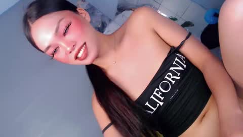 Suzy online show from 03-25-26, 01:50