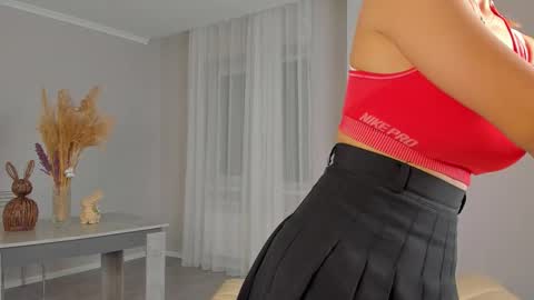 Doloras online show from 09-30-25, 07:08