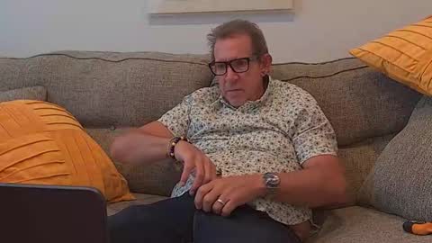 Flickrbrite online show from 09-23-25, 07:17