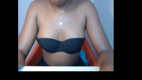 Snapshot of flirtxxdiva chatting on 09-13-25, 01:22 flirtxxdiva online show from 09-13-25, 01:22