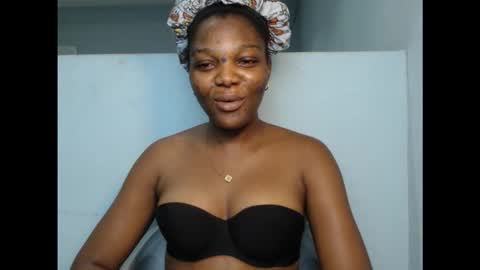 Snapshot of flirtxxdiva chatting on 09-28-25, 10:37 flirtxxdiva online show from 09-28-25, 10:37