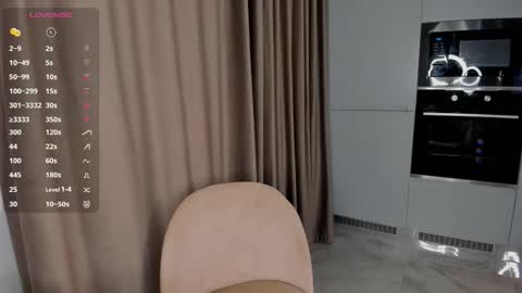 Emely  online show from 10-06-25, 04:32