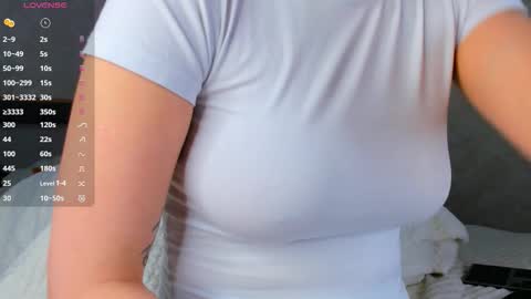 Emely  online show from 03-20-26, 09:47