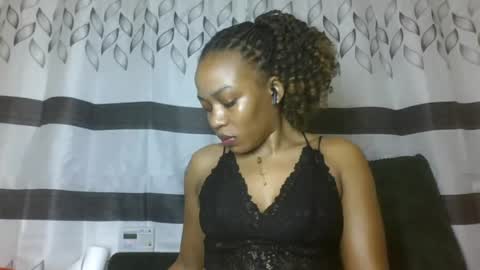 Snapshot of flora_fantasy chatting on 06-28-26, 06:03 fantasy online show from 06-28-26, 06:03