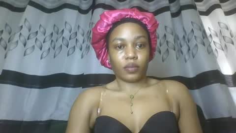 Snapshot of flora_fantasy chatting on 07-12-26, 11:45 fantasy online show from 07-12-26, 11:45
