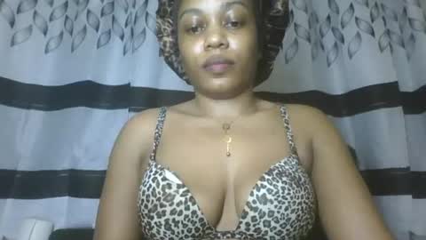 Snapshot of flora_fantasy chatting on 07-18-26, 03:27 fantasy online show from 07-18-26, 03:27