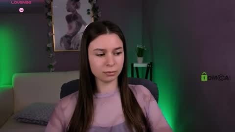 Snapshot of flora_ri chatting on 01-08-26, 10:06 just ask me online show from 01-08-26, 10:06