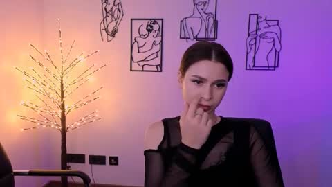 Snapshot of flora_ri chatting on 07-09-26, 09:13 just ask me online show from 07-09-26, 09:13